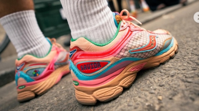 sepatu Saucony