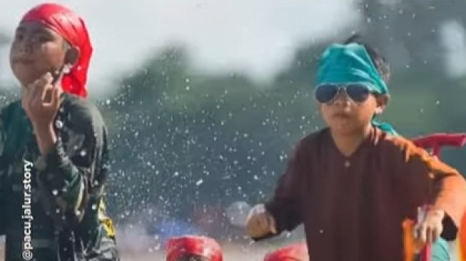 Bukan dari Gym, Ini Asal Tren Aura Farming Atlet Dunia dari Tradisi Pacu Jalur Riau