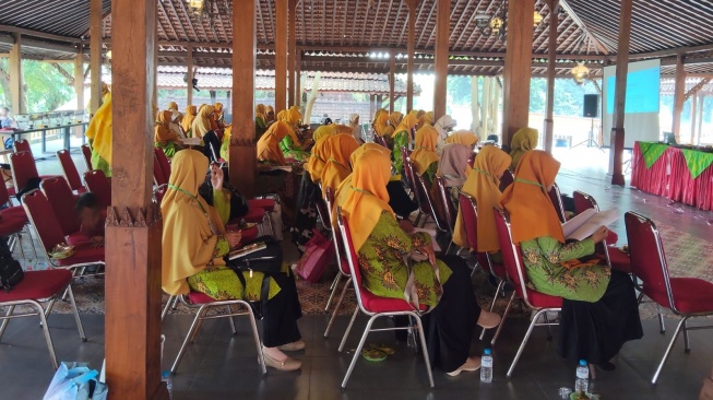 Tim PkM UNY Adakan Lokakarya Perempuan Islam Berkemajuan untuk Wujudkan Peradaban Utama