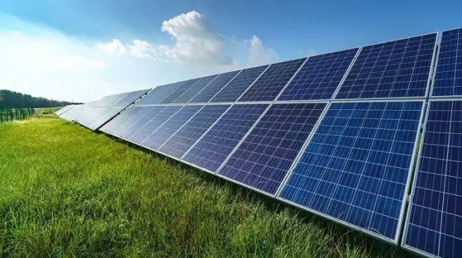 Tenaga Surya Jadi Tulang Punggung Energi Bersih di Kaltim