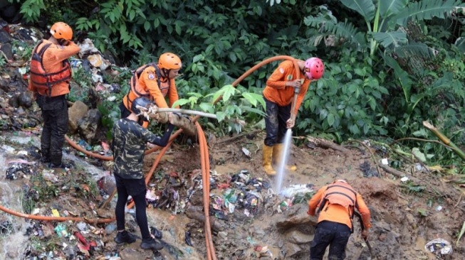2 Hari Pencarian Oden Sumantri, Pegawai Kemendagri Hilang Ditelan Longsor Puncak Bogor