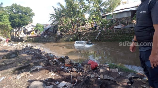 Kondisi pasca banjir di BTN Riverside Kelurahan Mayura Kota Mataram, Nusa Tenggara Barat [Suara.com/ Buniamin] 
