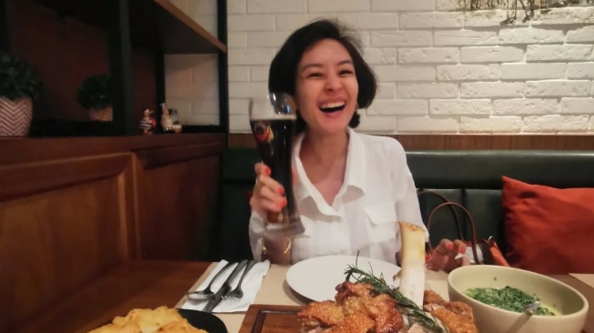 Putri Patricia Idap Skoliosis 11 Derajat, Sakitnya Sampai Tak Bisa Angkat Kaki. [Instagram/putripatricia888]