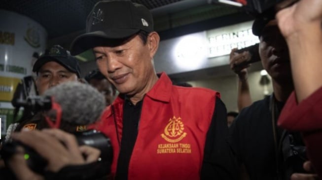 mantan wali kota Palembang Harnojoyo ditetapkan sebagai tersangka