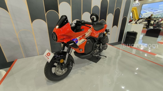 QJMotor Cito 150 diperkenalkan di Jakarta Fair 2025 yang berakhir pada 13 Juli  mendatang. Tersedia dengan harga off the road Rp 26 juta. [Suara.com/Liberty Jemadu]