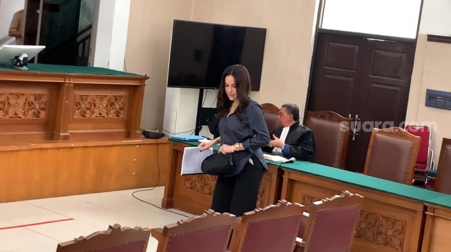Nikita Mirzani di sidang lanjutan kasus pemerasan terhadap Reza Gladys di Pengadilan Negeri Jakarta Selatan, Selasa, 8 Juli 2025 [Suara.com/Adiyoga Priyambodo].