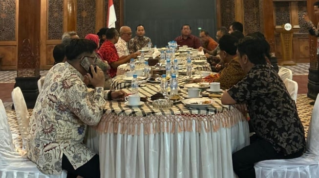 Bocor Alus! Ini Poin-Poin Hasil Pertemuan Wali Kota Solo dengan Fraksi PDIP