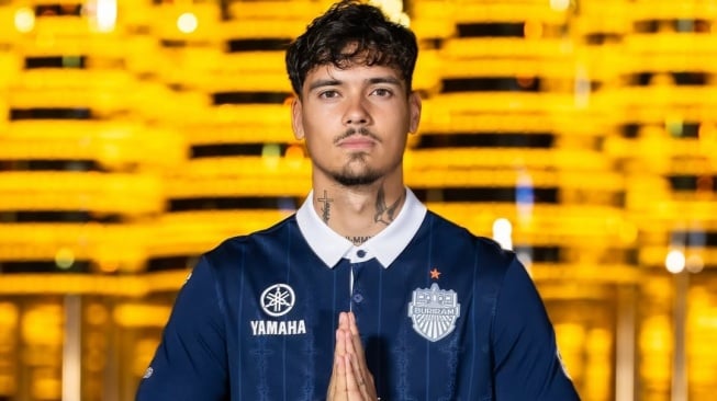 Selain Shayne Pattynama, Buriram Rekrut Pemain Keturunan Eks Bali United