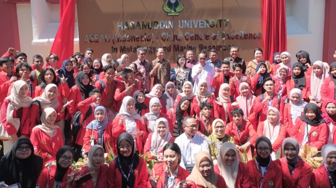 Wakil Menteri Pendidikan Tinggi, Sains, dan Teknologi RI, Prof. Stella Christie meresmikan ASEAN-China Centre of Excellence for Metallurgy and Marine Resources, Senin 7 Juli 2025 [Humas Unhas]