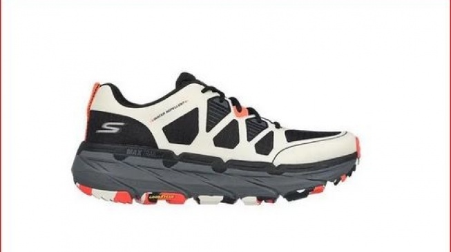 Skechers Max Cushioning Premier