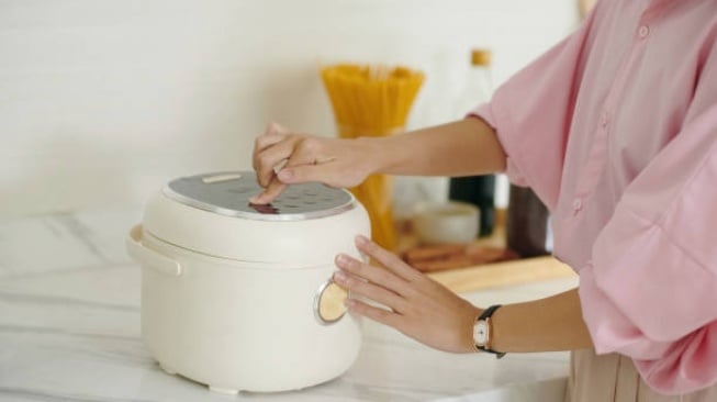 6 Rekomendasi Rice Cooker Digital Low Watt: Fitur Memasak Lengkap, Harga Bersahabat