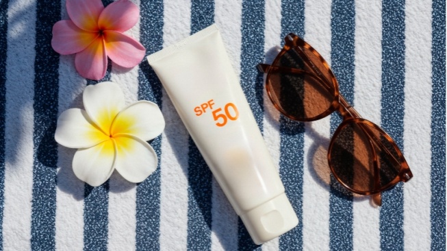 7 Sunscreen Terbaik di Bawah Rp50 Ribu di Sociolla: Anti White Cast, Tekstur Ringan