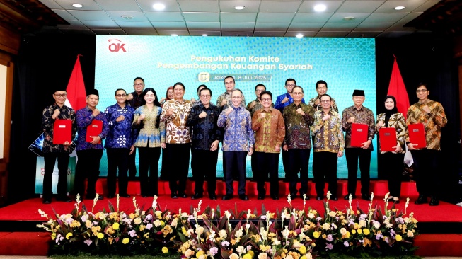 OJK Bentuk Komite Keuangan Syariah, Apa Tugasnya?