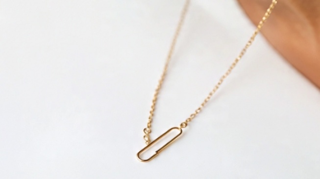 Kalung emas model paperclip