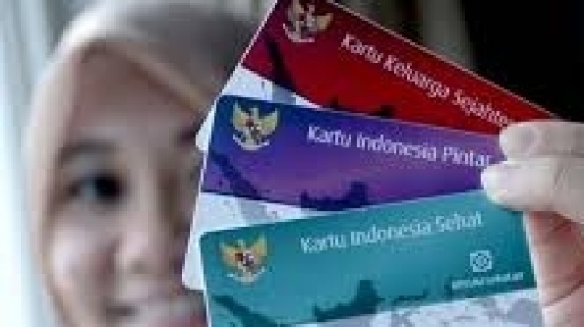 Dana PIP 2025 Cair Juli, Begini Cara Siswa Cek Pencairan Lewat HP!