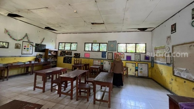 Potret Pilu SDN Karaton 5 Pandeglang, Bangunan Rusak Hingga Nyaris Tanpa Murid Baru
