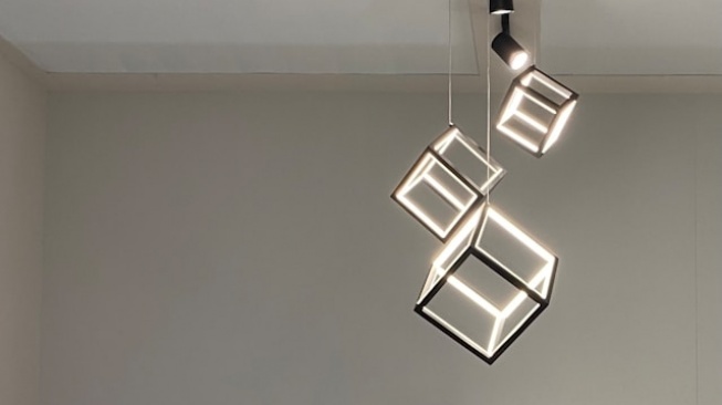 Inspirasi model lampu ruang tamu. (Unsplash)
