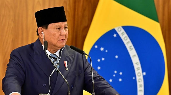 RI Tetap Terkena Tarif Trump 32 Persen, CELIOS Desak Prabowo Reshuffle Kabinet