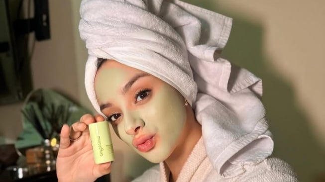 4 Clay Mask Stick Bikin Pori-Pori Bersih Kulit Bebas Jerawat, Mulai Rp35 Ribu!