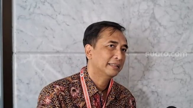 Gitaris Padi Reborn, Piyu usai menghadiri sidang lanjutan uji materi UU Hak Cipta di Mahkamah Konstitusi (MK), Jakarta Pusat, Kamis, 10 Juli 2025 [Suara.com/Adiyoga Priyambodo].