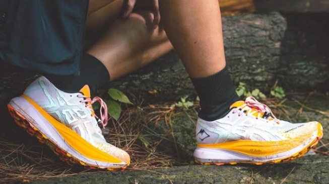 Baru Mulai Lari? Ini 3 Sepatu ASICS Terbaik untuk Pemula 2025