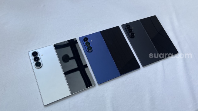 Samsung Galaxy Z Fold 7 yang resmi meluncur ke Indonesia pada Kamis (10/7/2025). [Suara.com/Dicky Prastya]