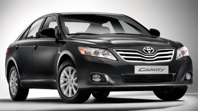 Toyota Camry. (Drive Place)