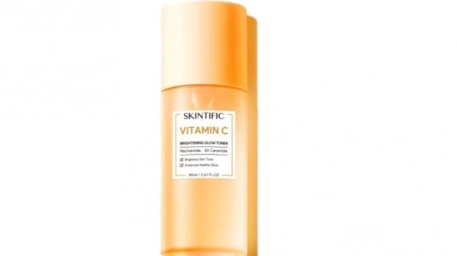 Skintific Vitamin C Brightening Glow Toner (Shopee)