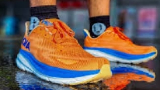 Hoka Clifton 9