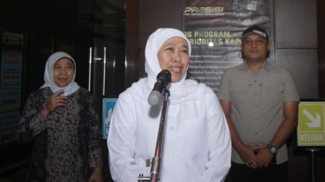 Fakta 8,5 Jam Pemeriksaan Khofifah oleh KPK: Gubernur Jatim Ungkap Rumitnya Alur Dana Hibah