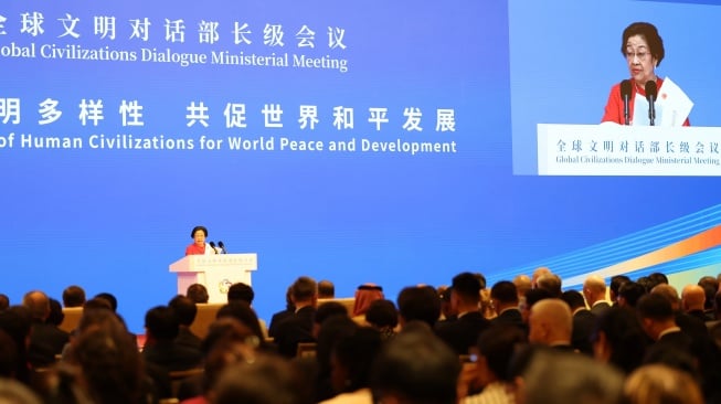Presiden ke-5 RI, Megawati Soekarnoputri saat berpidato di forum Peradaban Global yang digelar di Beijing, Tiongkok pada Kamis (10/7/2025). (ist)