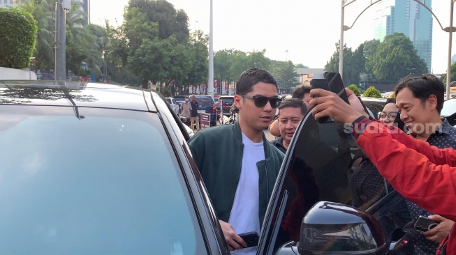 Al Ghazali Ziarah ke Makam Kakek Buyut, Pahlawan Nasional HOS Tjokroaminoto