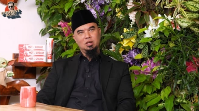 Ahmad Dhani Bongkar Hubungan Masa Lalu dengan Maia Estianty (YouTube/Curhat Bang Denny Sumargo)