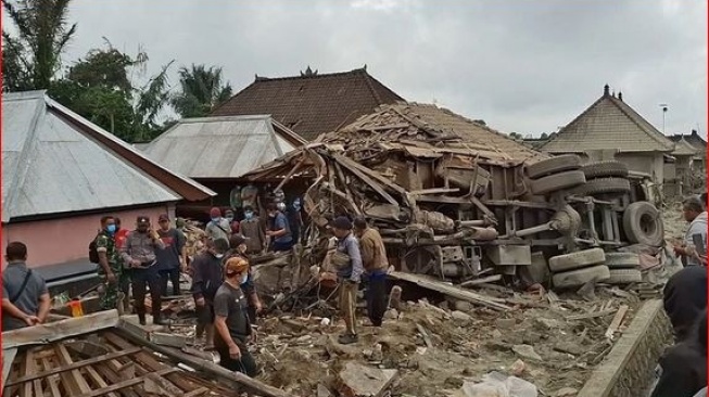 Seperti Bom : Kesaksian Warga Soal Tragedi Truk Maut di Bangli yang Renggut 4 Nyawa