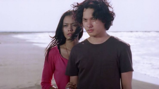 Misi Pencarian Makna Hidup dalam Ulasan Film 3 Hari untuk Selamanya