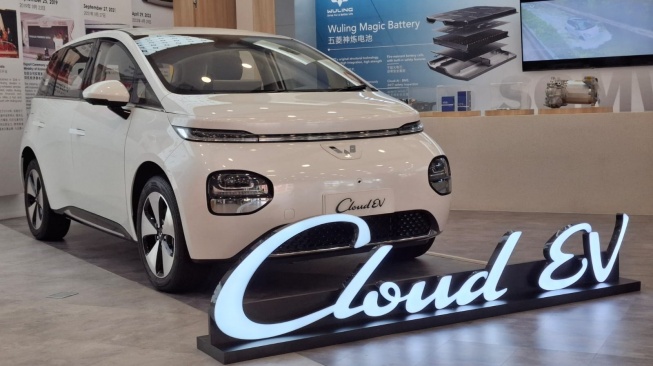 Wuling Cloud EV Sebagai Salah Produk Andalan Wuling di Segmen Mobil Listrik Indonesia. (Foto: SUARA.com/Manuel Jeghesta)