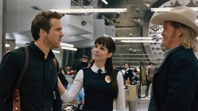 Film R.I.P.D dibintangi Ryan Reynolds, Jeff Bridges, dan Kevin Bacon akan tayang malam ini di Trans TV. [YouTube]
