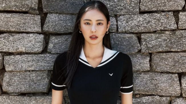 Minimalis nan Stunning! 4 Gaya Elegan ala Lee Da Hee yang Bisa Kamu Sontek