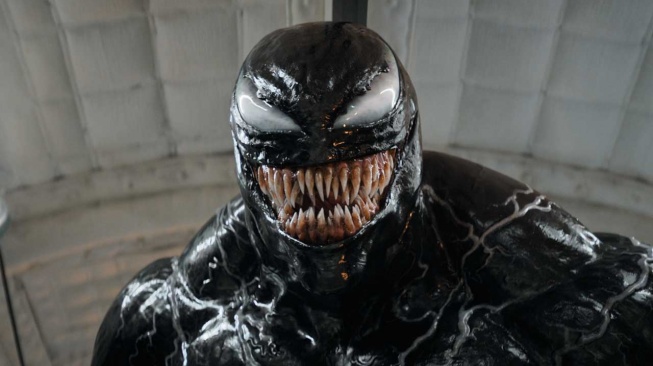 Sinopsis Venom: Dualitas Brutal Tom Hardy, Malam Ini di Trans TV