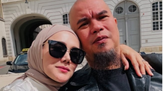 Ahmad Dhani Akui Tak Pernah Bela Mulan Jameela dari Haters: Dapat Rezeki Ngapain Dibela