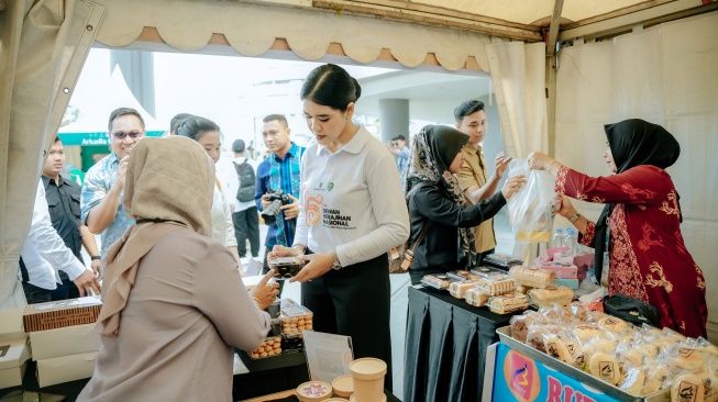 Kahiyang Ayu Bersama Ketua Dekranasda Seluruh Indonesia Berkunjung ke IKN