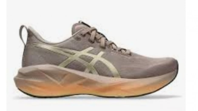  ASICS Novablast 5