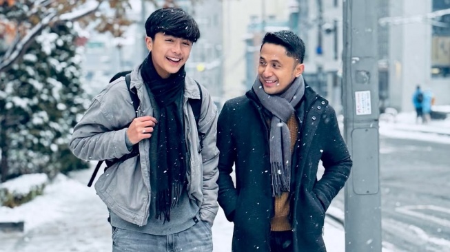 Hengky Kurniawan bersama putra bungsunya, dari pernikahannya dengan Christy Jusung, Bintang Pratama. [Instagram]