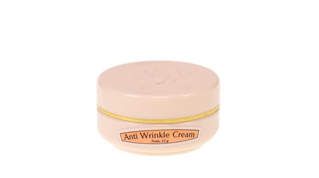 Produk Skincare Viva untuk Usia 40 Tahun Keatas (viva)