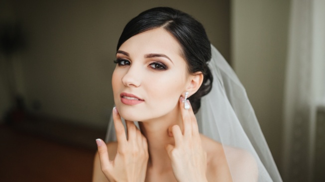 7 Rekomendasi Lipstik Tahan Lama untuk Pengantin, Bikin Flawless di Hari Sakral