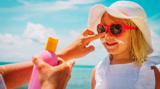 7 Rekomendasi Sunscreen Anak yang Aman, Melindungi Kulit dari Bahaya Sinar UV