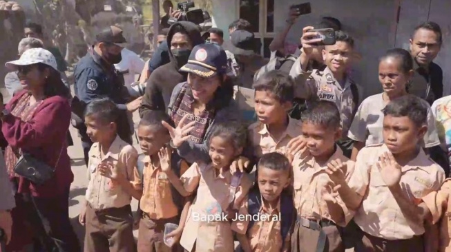 Dari Sumur Bor ke Seragam Bhayangkara: 5 Pemuda Palue Lolos Bintara Polri Berkat Inspirasi Kapolri [Ist]