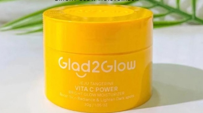 Glad2glow Jeju Tangerine Vita C Power Bright Glow Moisturizer.