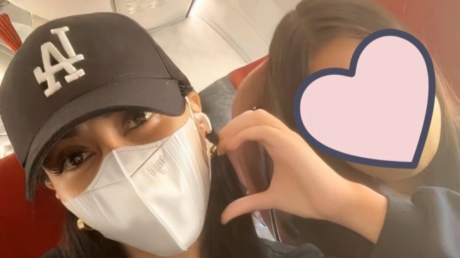 Denada bawa liburan putrinya ke Jakarta (Instagram)