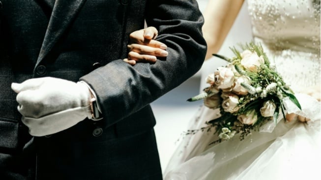 Bukan Anti-Cinta, Hanya Takut Luka: Alasan Gen Z Tak Kejar Pernikahan